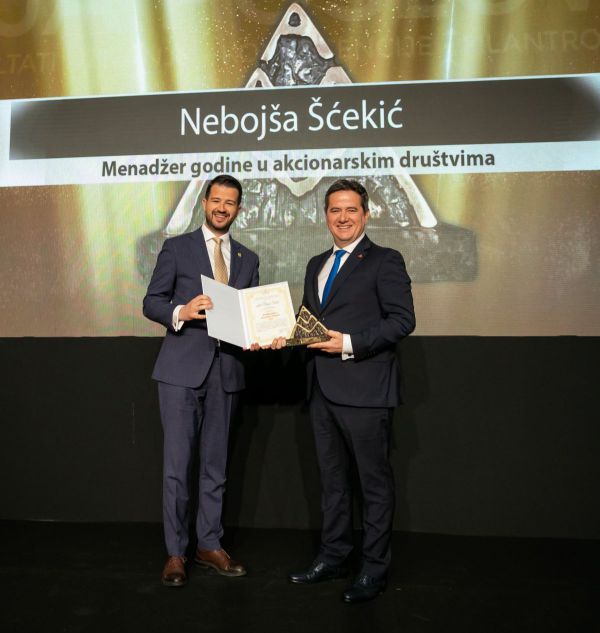 Uručena nagrada izvršnom direktoru Sava osiguranja Nebojši Šćekiću, najuspješnijem menadžeru u 2022. godini u akcionarskim društvima