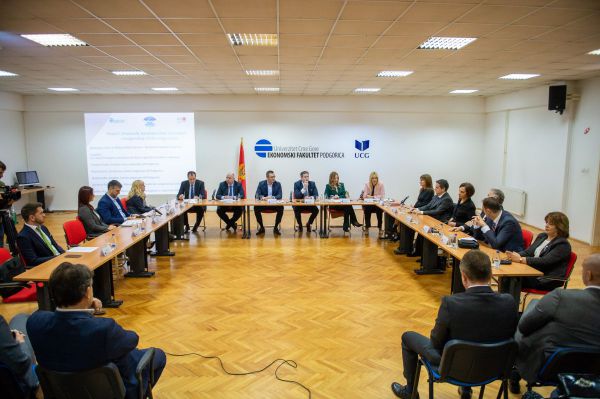 Direktori Sava osiguranja uzeli učešće u panel diskusijama na Ekonomskom fakultetu